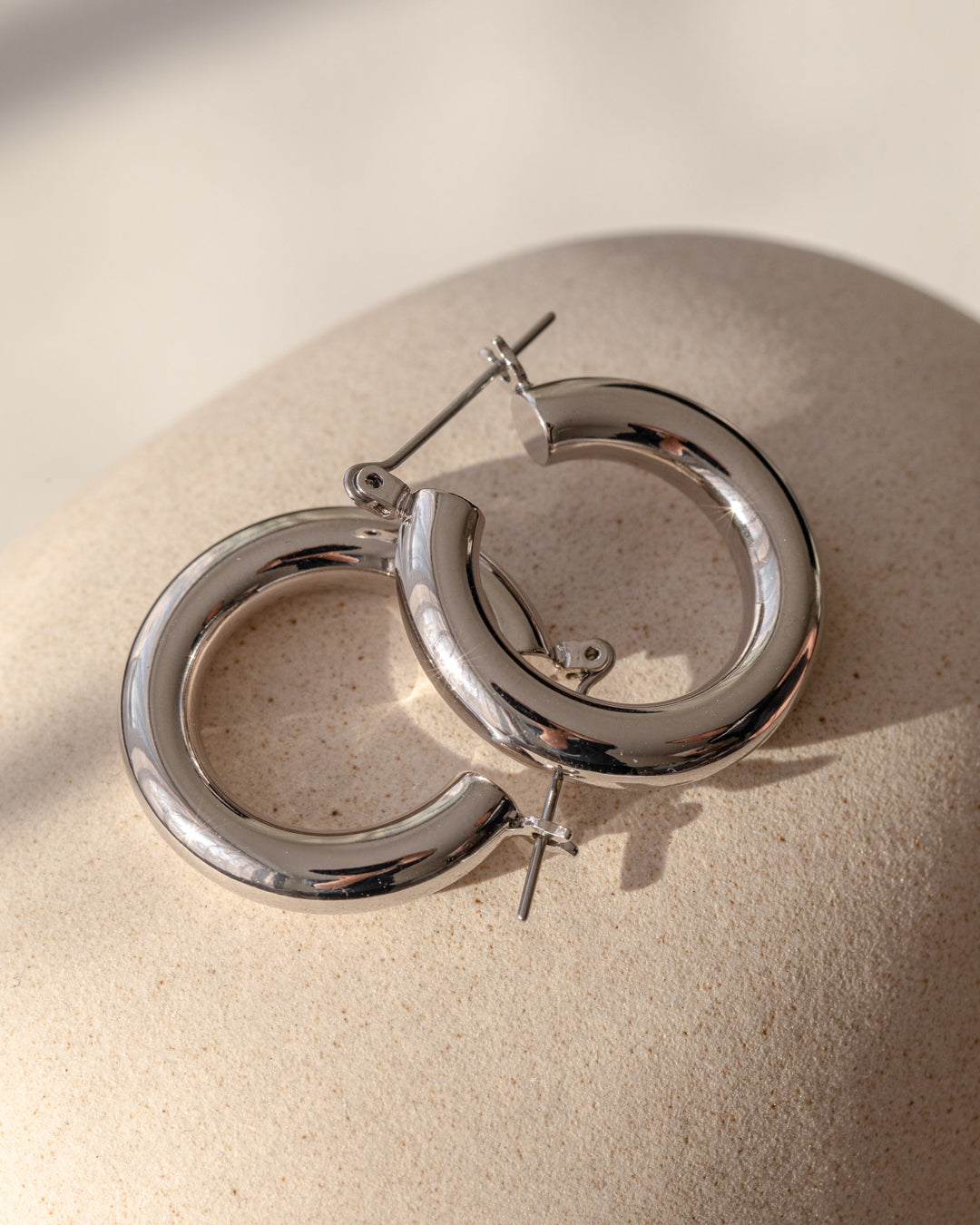 Baby Amalfi Tube Hoops - Silver