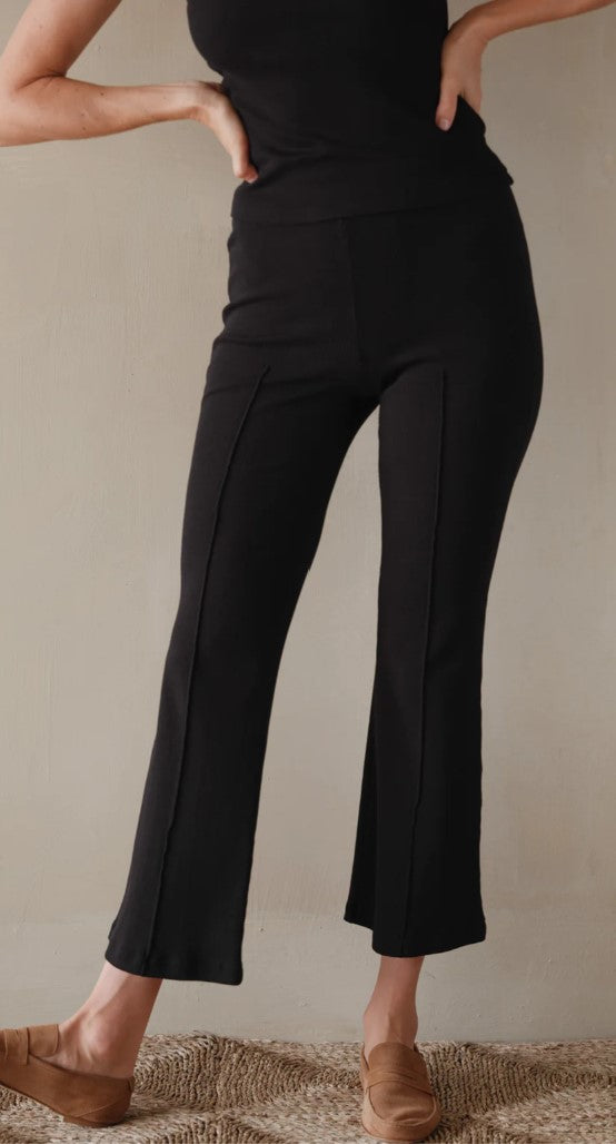 Rib Kick Flare Pant