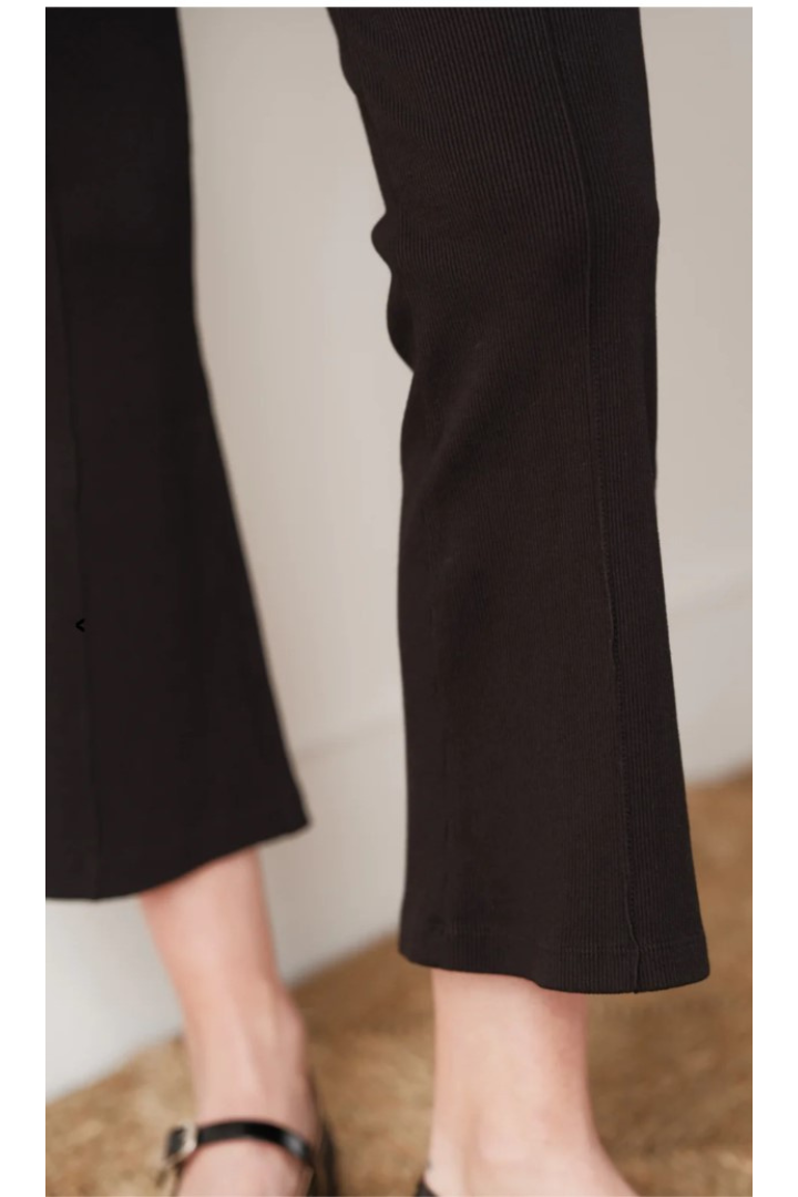 Rib Kick Flare Pant