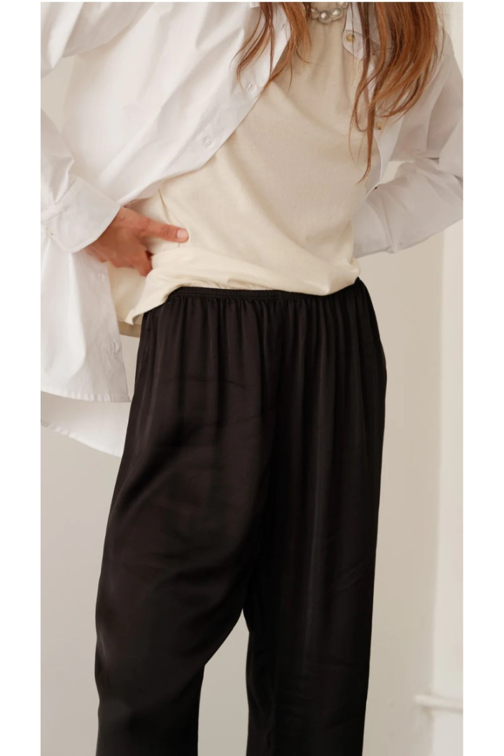 Silky Simple Pant
