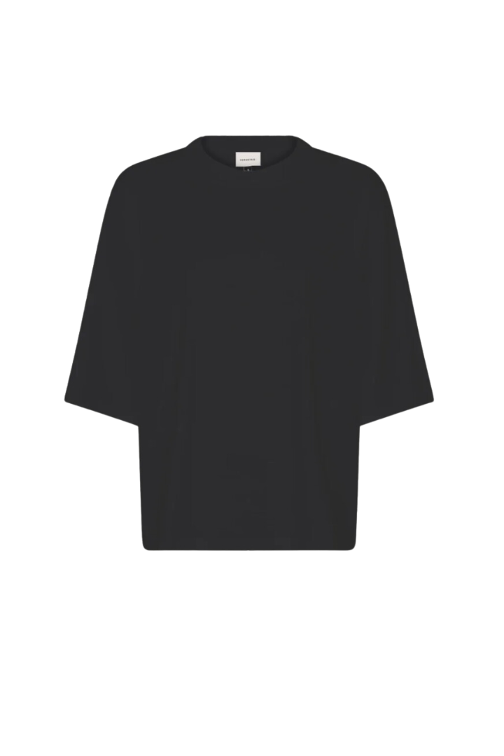 Larsson Tee