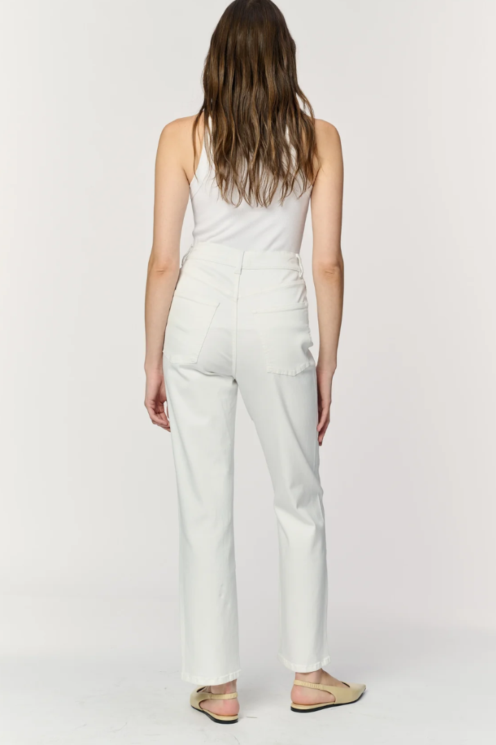 ASE - Slim Straight Leg