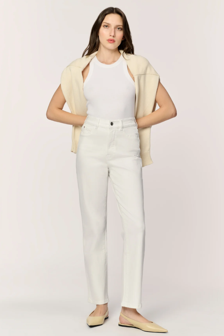 ASE - Slim Straight Leg
