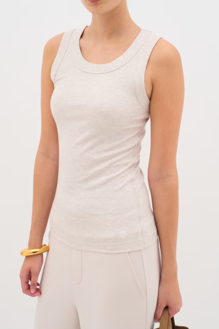 Dagna Tank