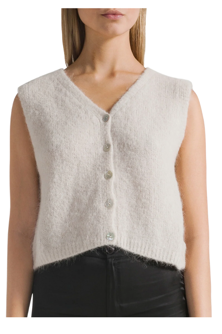 Thelma Vest