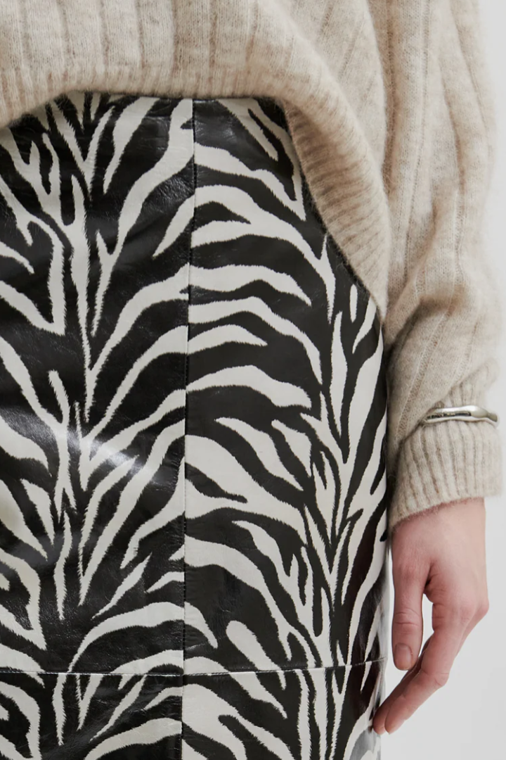 Brooky Vneck Sweater