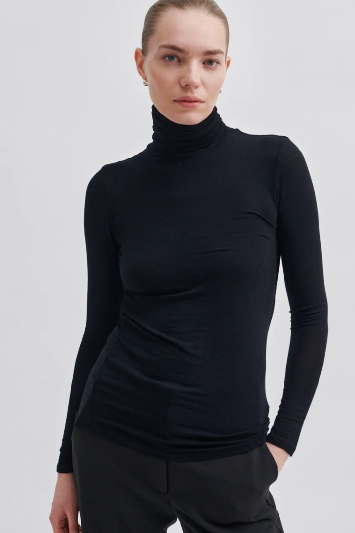 Matima Turtleneck