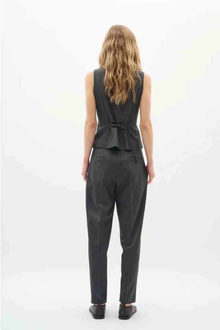 Brunilda Vest