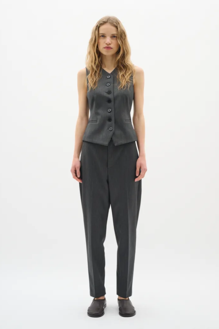Brunilda Vest