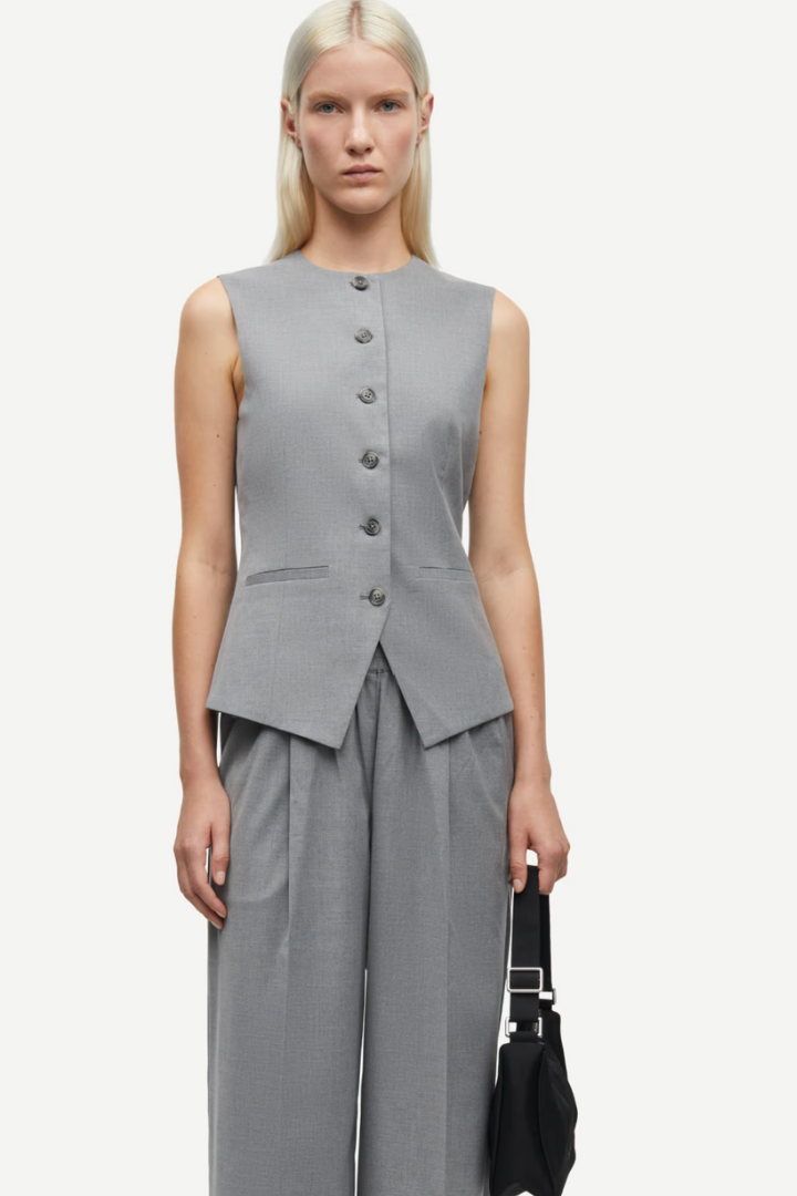 Saruma Vest