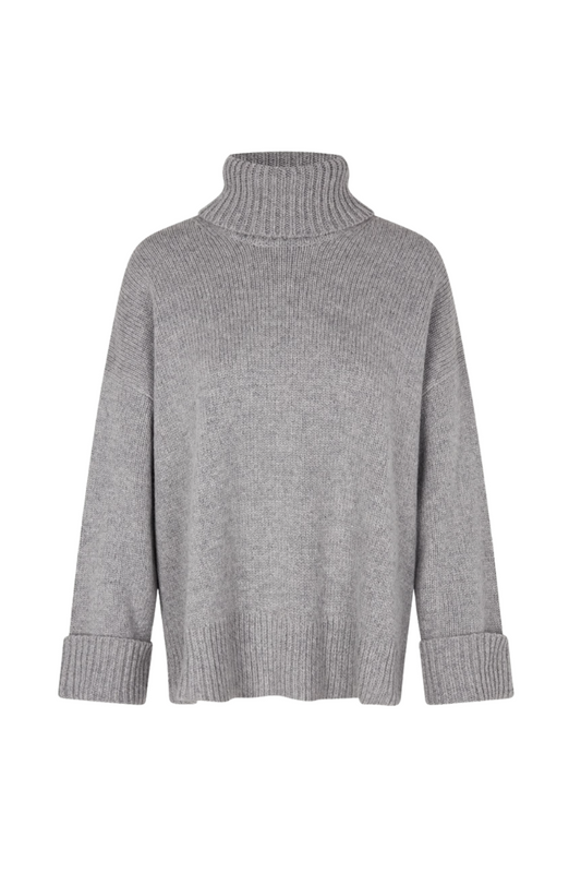 Sakeiku Sweater