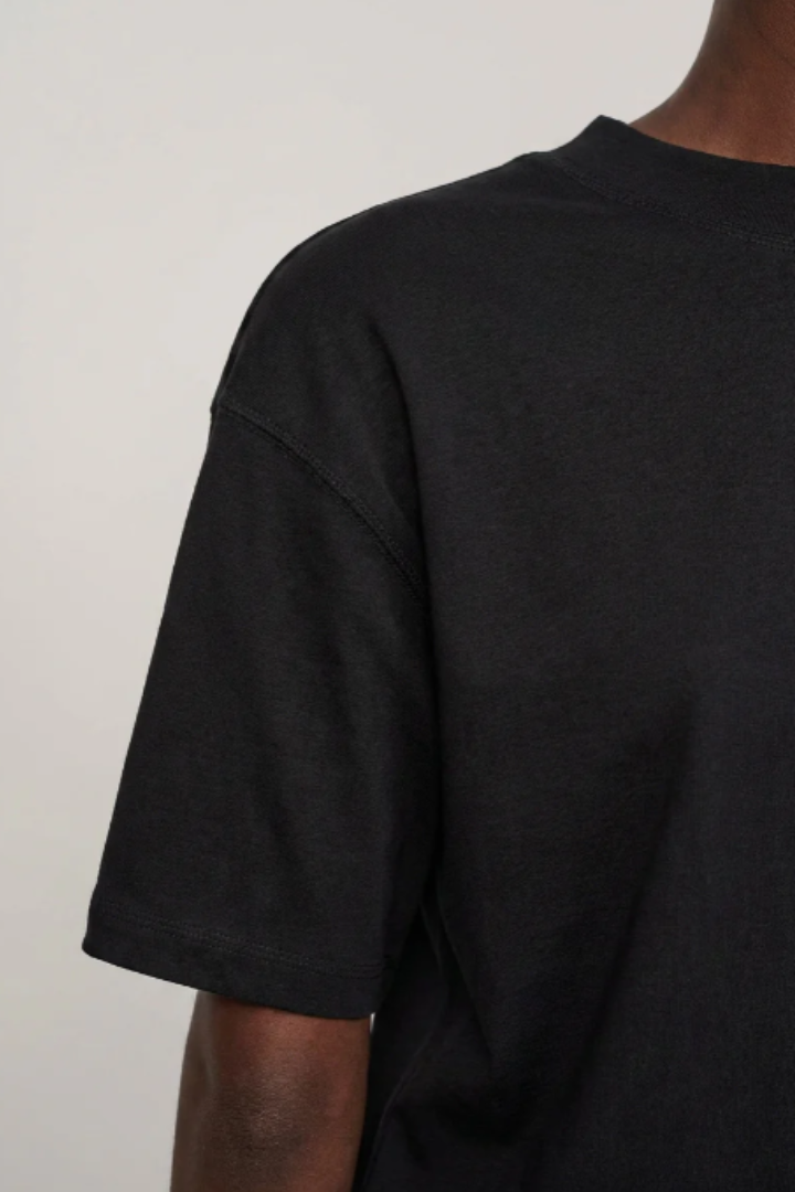 Larsson Tee