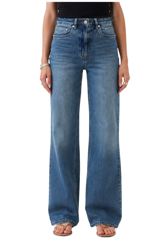 Gestuz Jade Straight Jeans — high-waisted straight-leg fit with a regular silhouette.