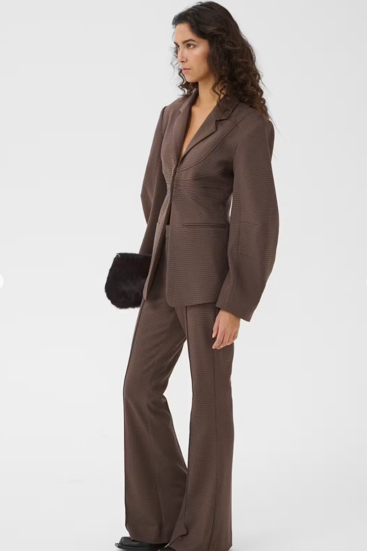 Lamia Blazer