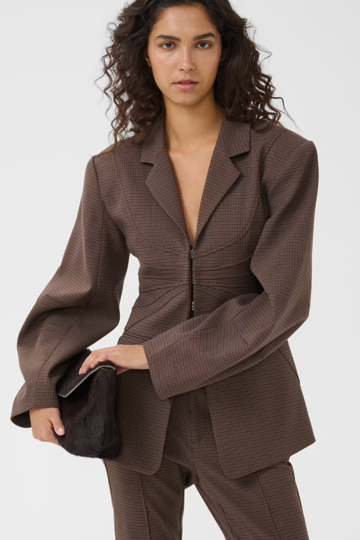 Lamia Blazer