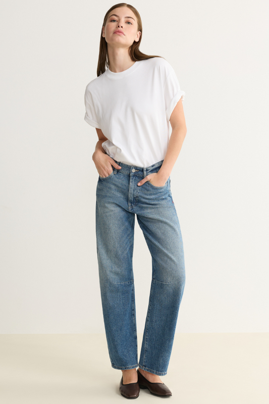 BNA - Soft Curve Barrel Jean