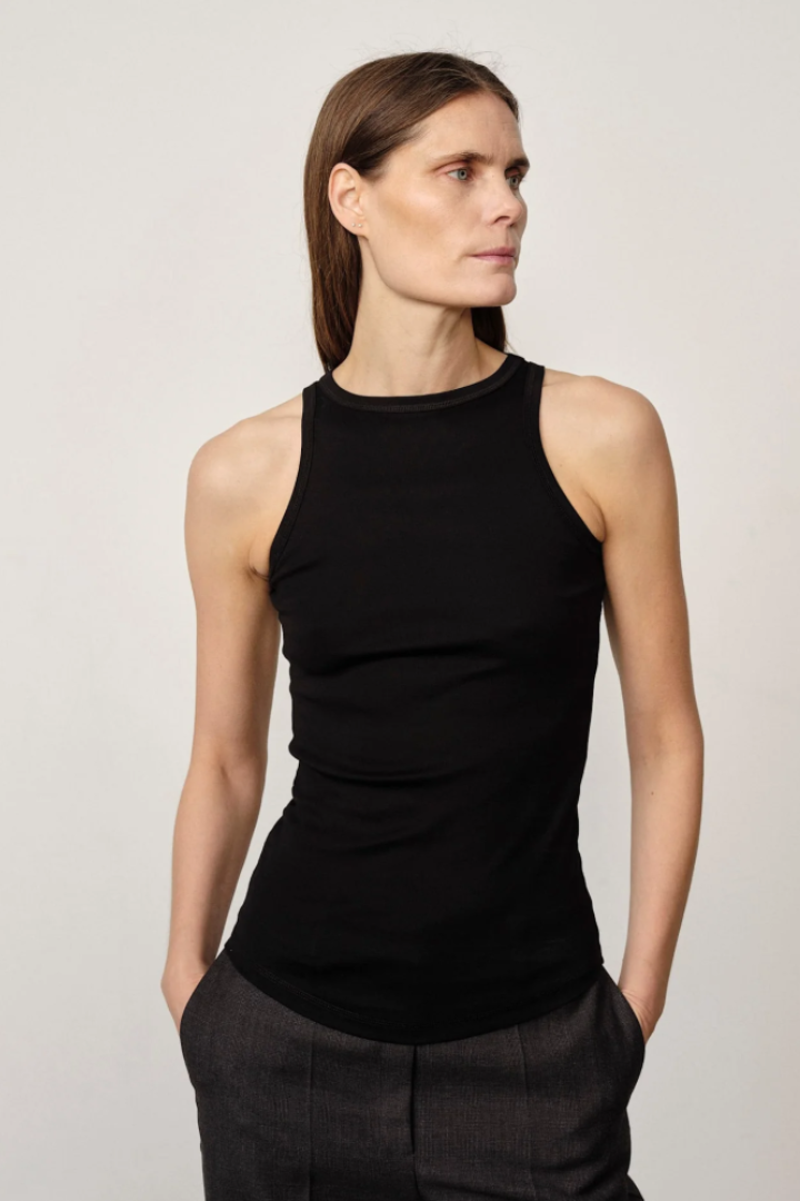 Sabina Tank