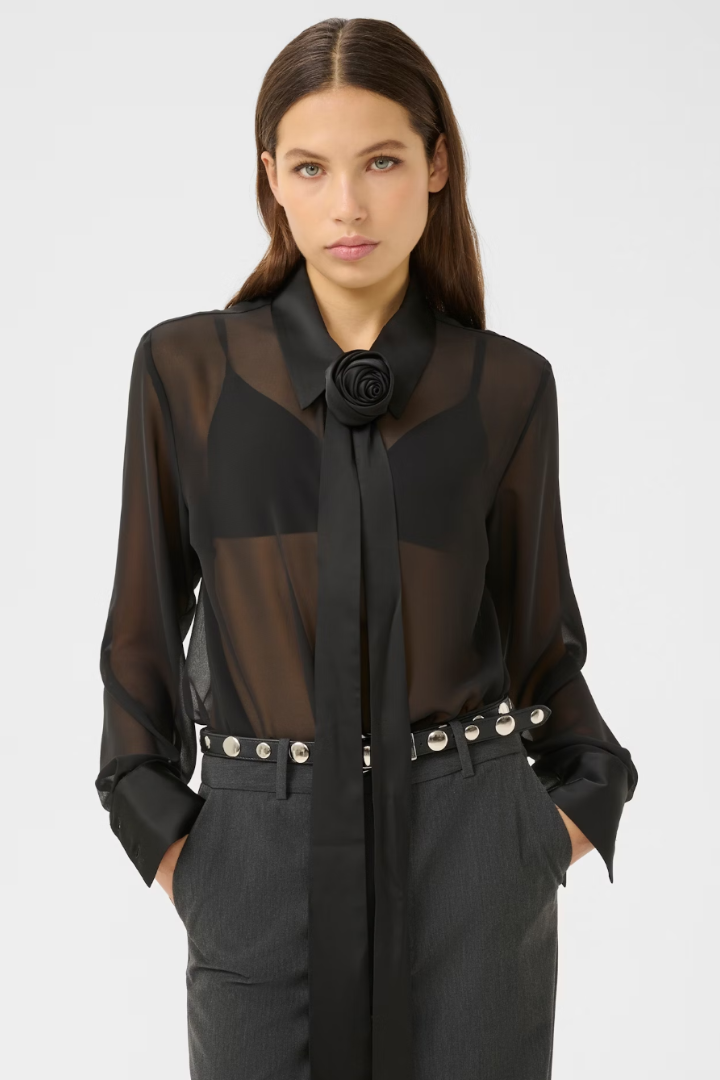 Lynne Blouse