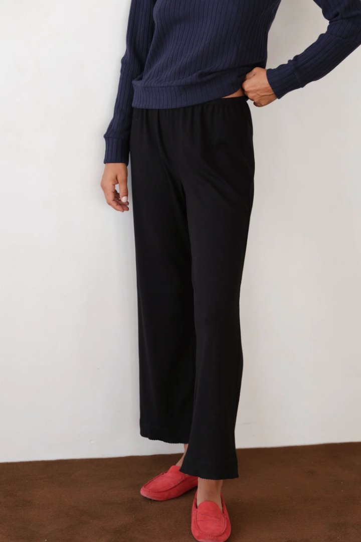 The Baby Rib Scallop Pant