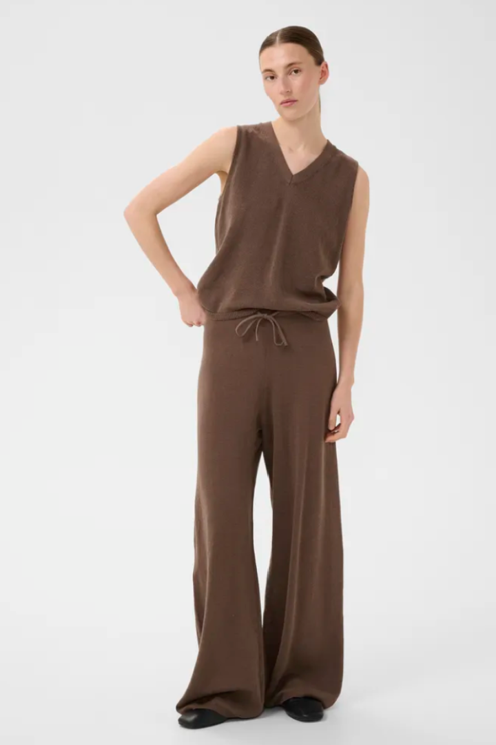 Deva Pant