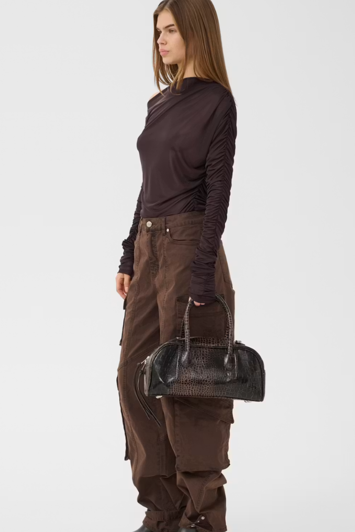 Svedae Top, ruched sleeve detail
