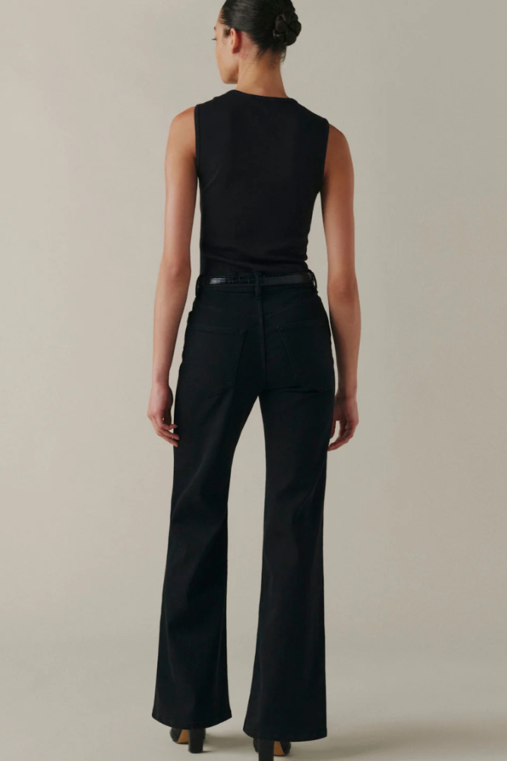California Slim Wide Jean, close-up hem detail