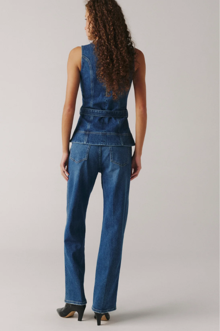 SAT 90s Straight Jean, close-up hem detail