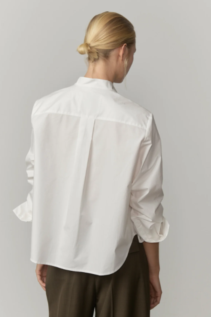 Kristyna Shirt, band collar detail