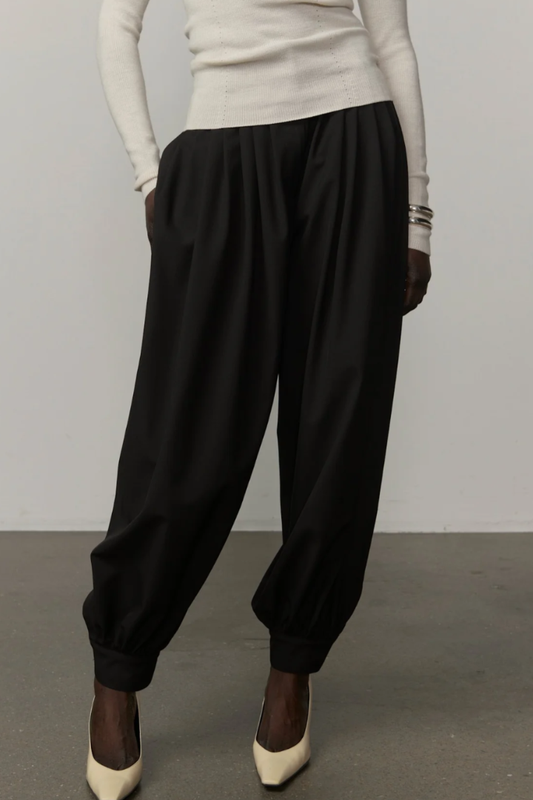 Zeth Pants, front view