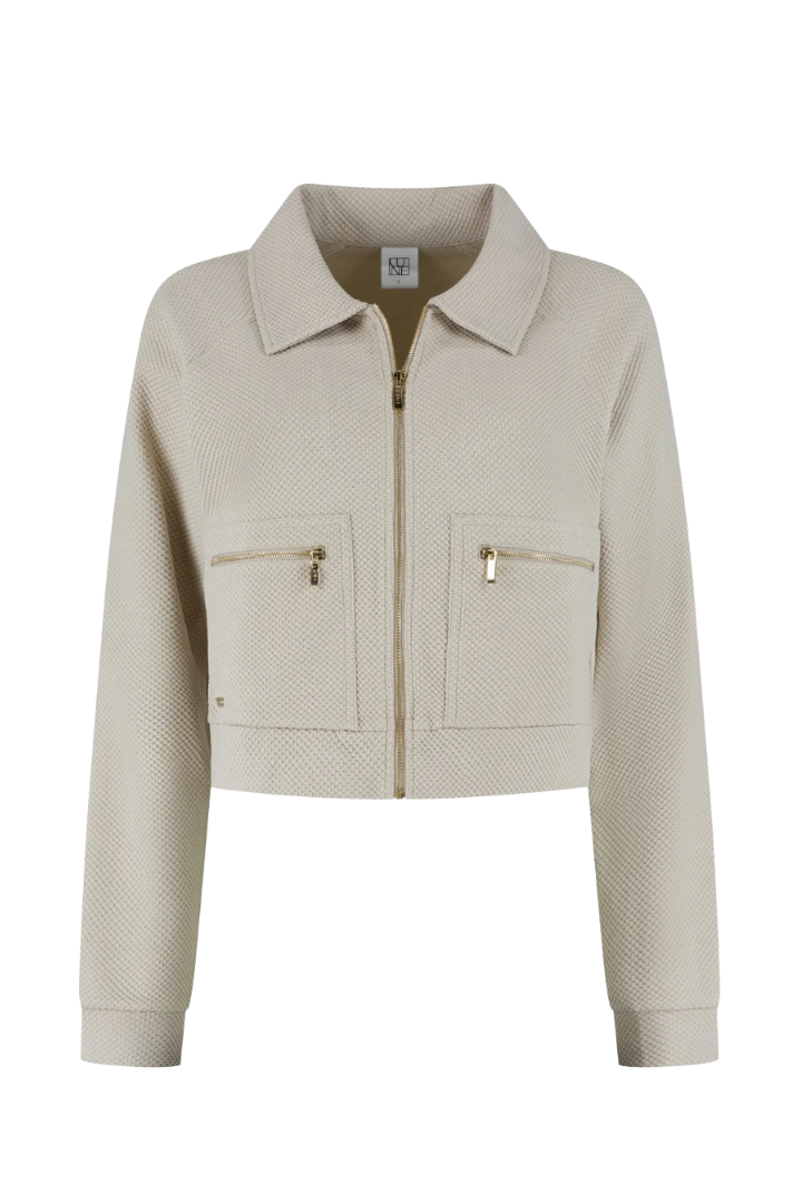 Lune Active Moon Short Jacket in Beige — an easy layer for everyday wear and weekend styling.