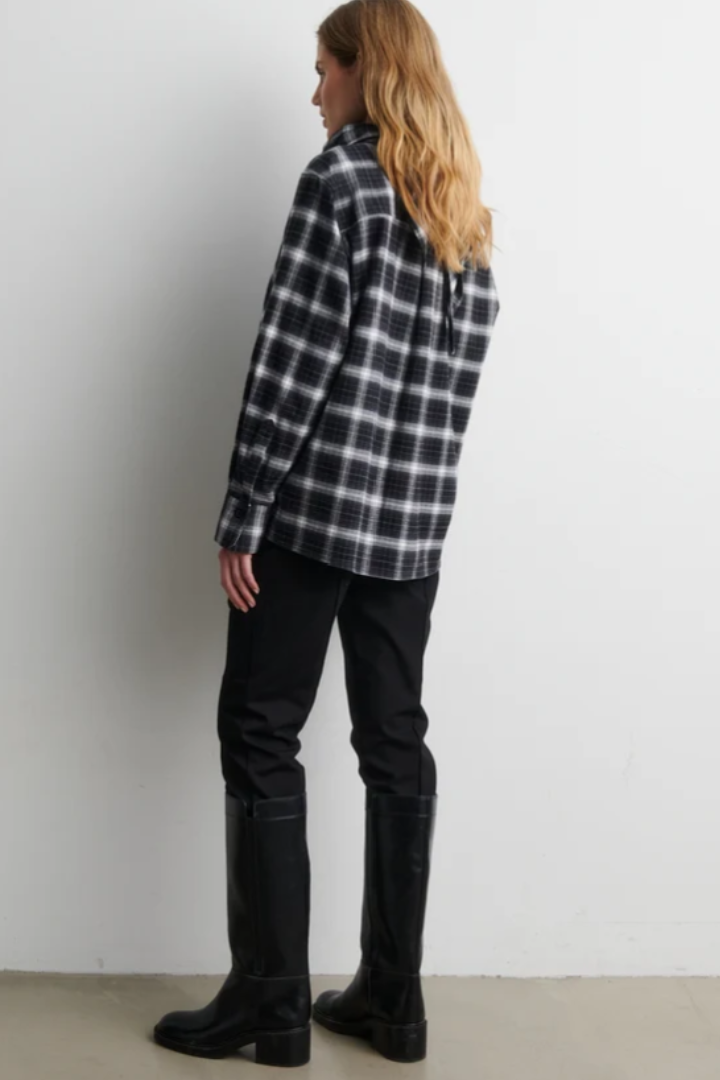 Genola Shirt