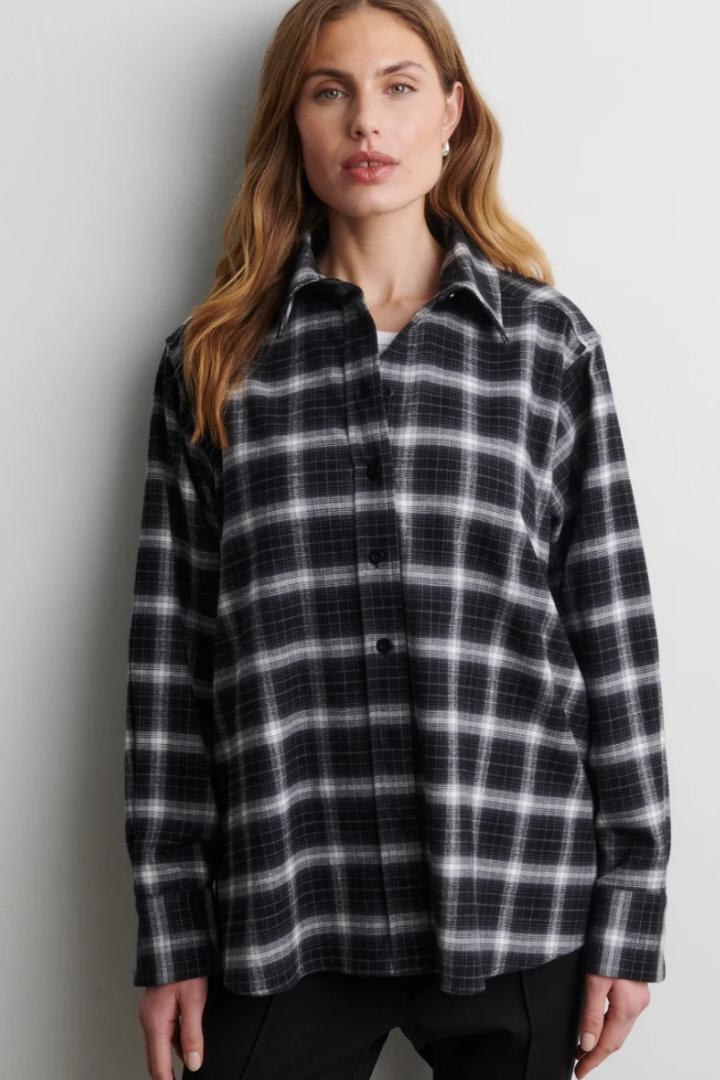Genola Shirt