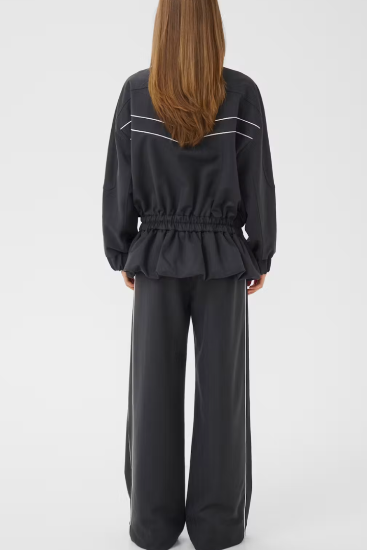 Alezia Pant