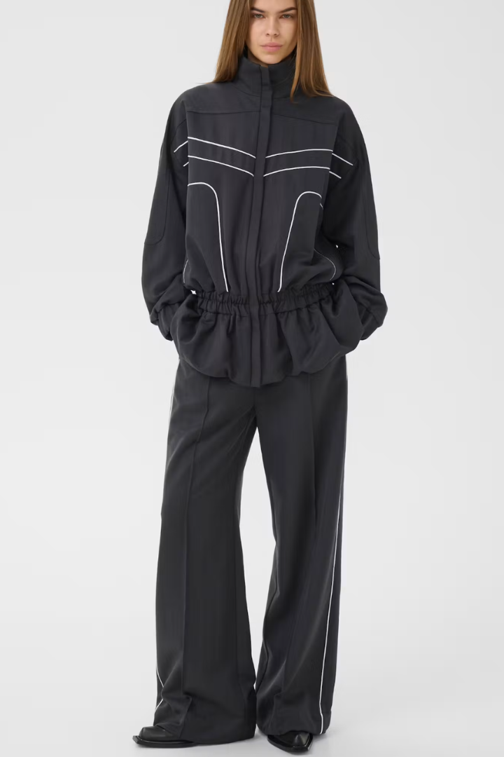 Alezia Pant